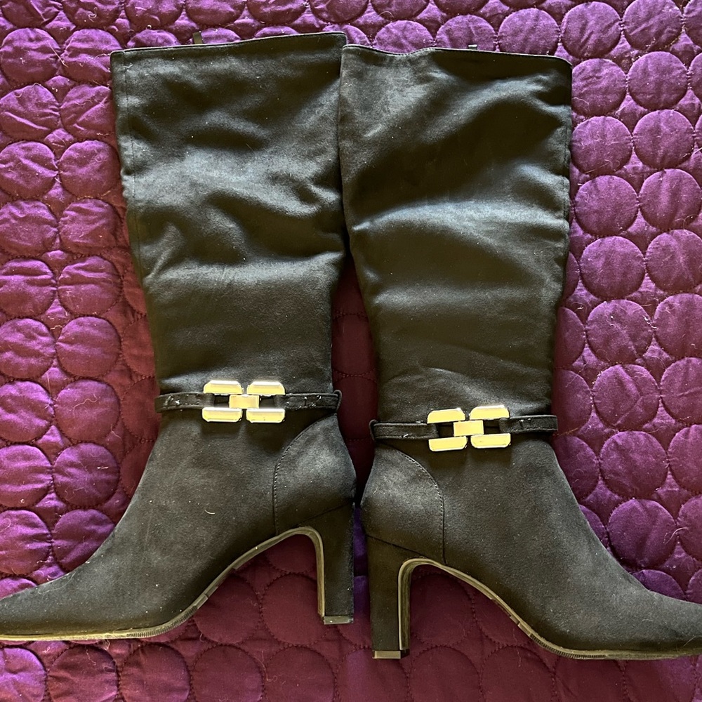 CL By Laundry 7.5 Black Tall Suede Boots worn 1x